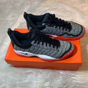 Nike Oscilatte M size 11